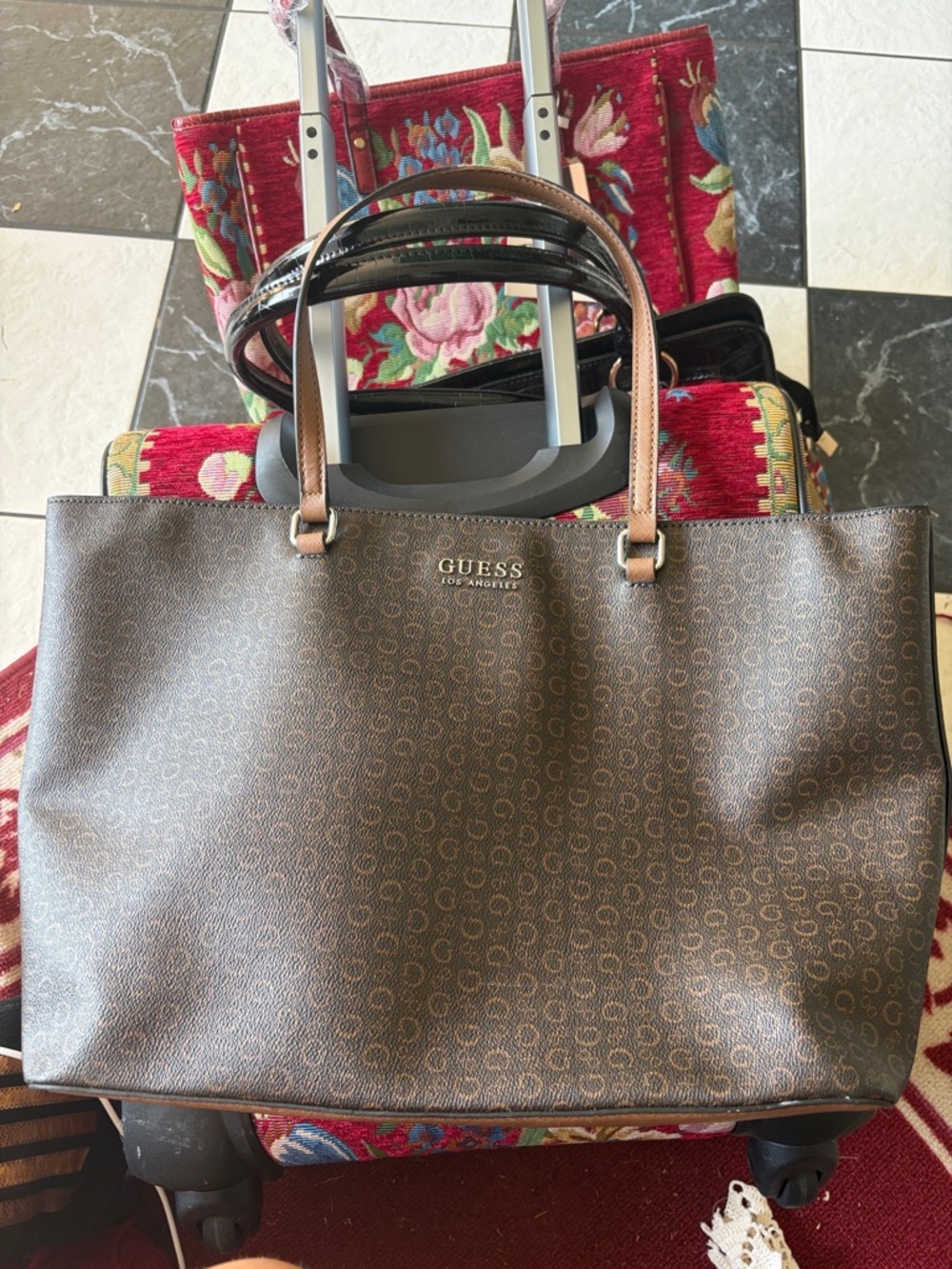 GUESS TOTE, Brown & Tan, “G” logo, EUC, 14”x11”x5”